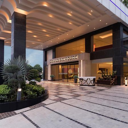 Grand Mercure Agra - An Accor Brand Zewnętrze zdjęcie